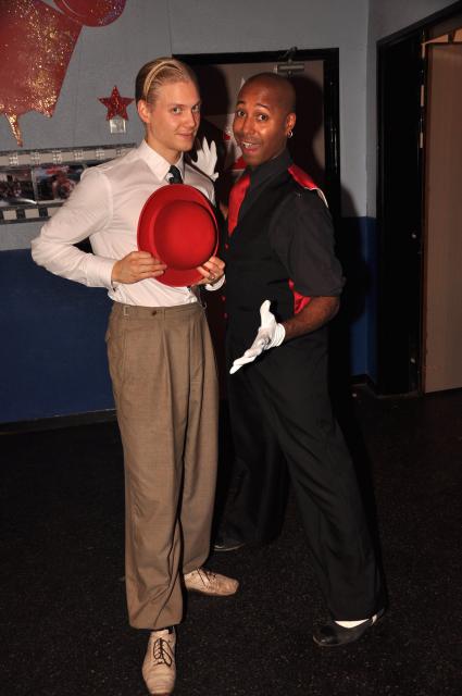 min 2010 11 13 fous swing 194